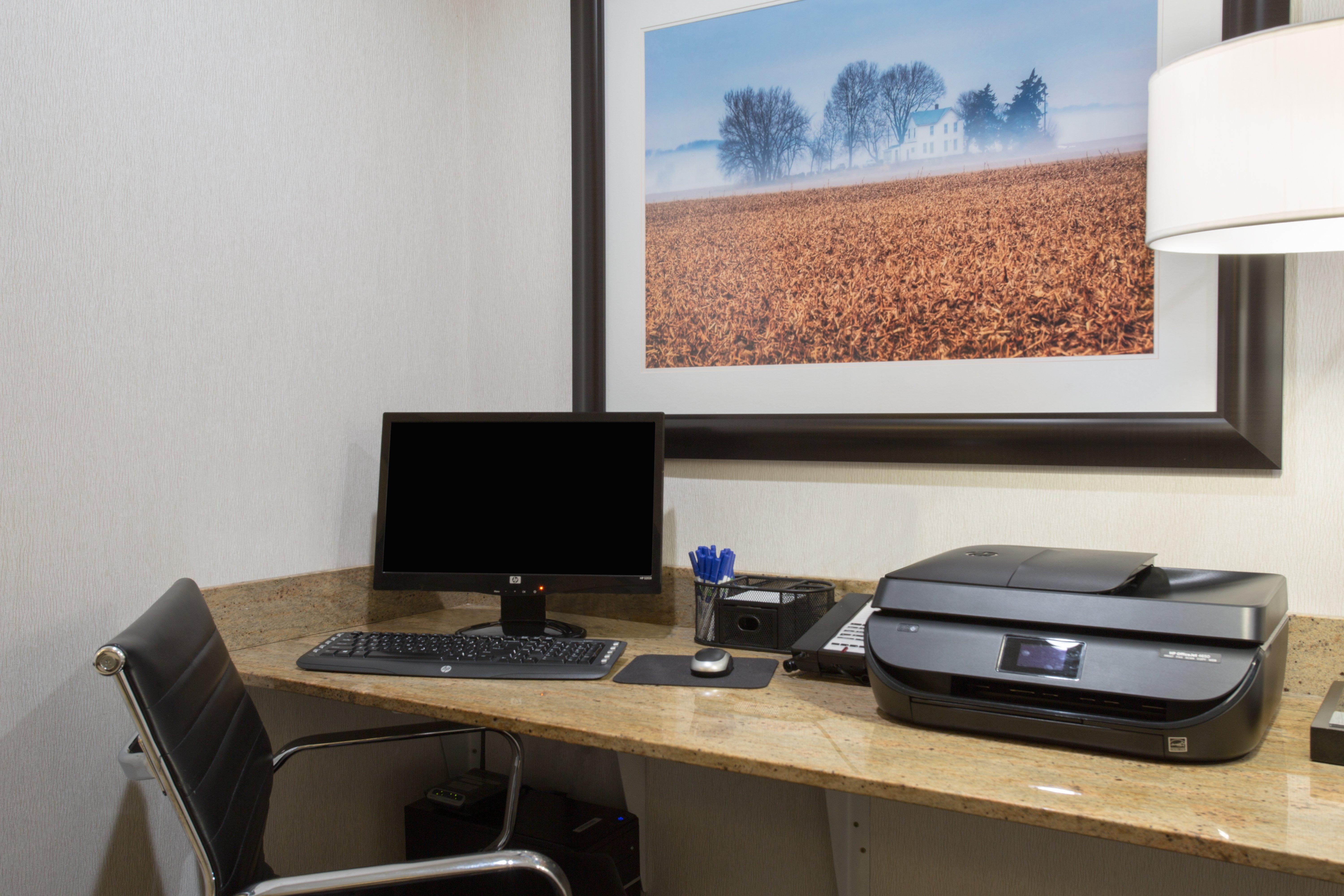 Holiday Inn Express Hotel & Suites Concordia Us 81 By Ihg Zewnętrze zdjęcie