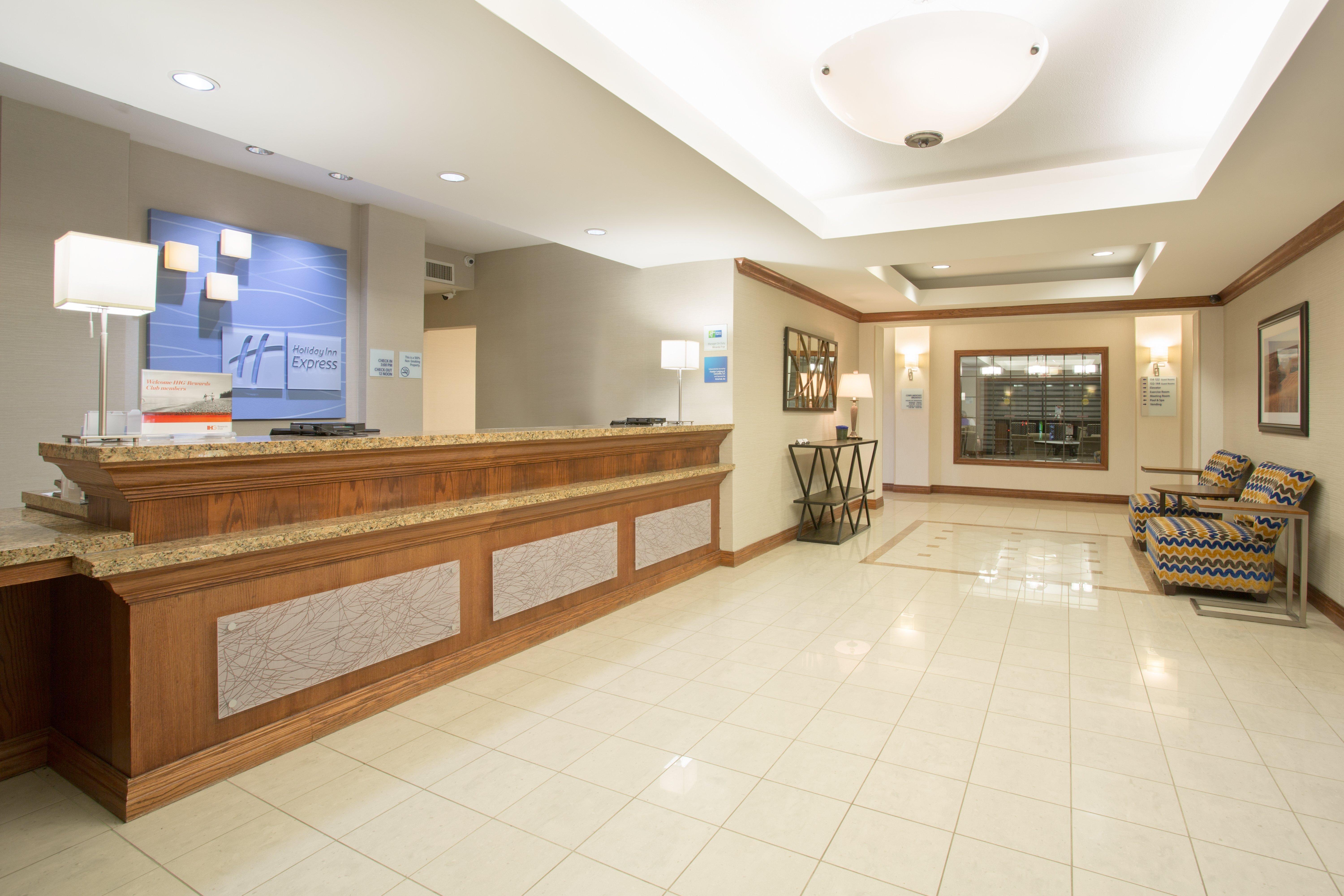 Holiday Inn Express Hotel & Suites Concordia Us 81 By Ihg Zewnętrze zdjęcie