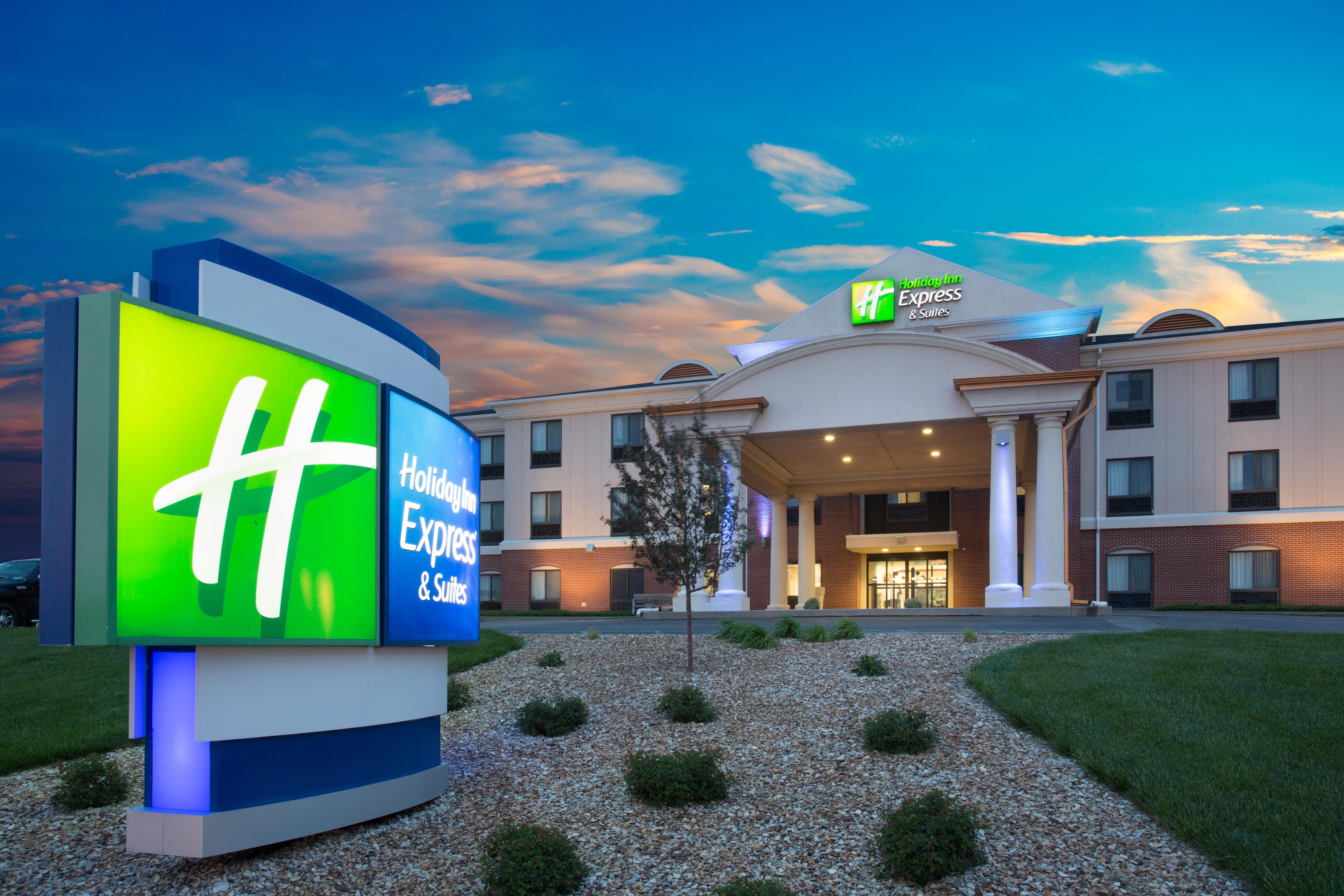 Holiday Inn Express Hotel & Suites Concordia Us 81 By Ihg Zewnętrze zdjęcie