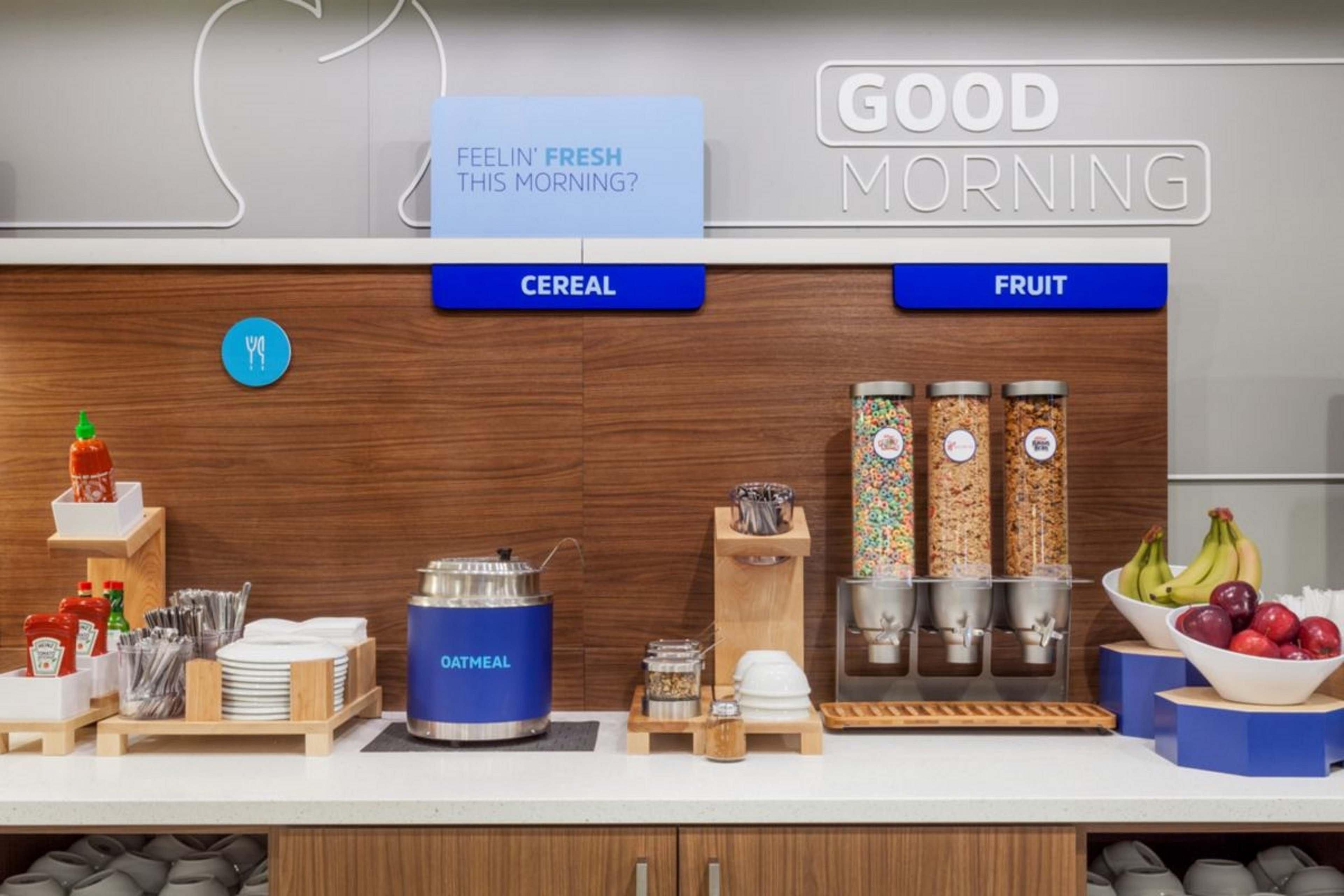 Holiday Inn Express Hotel & Suites Concordia Us 81 By Ihg Zewnętrze zdjęcie