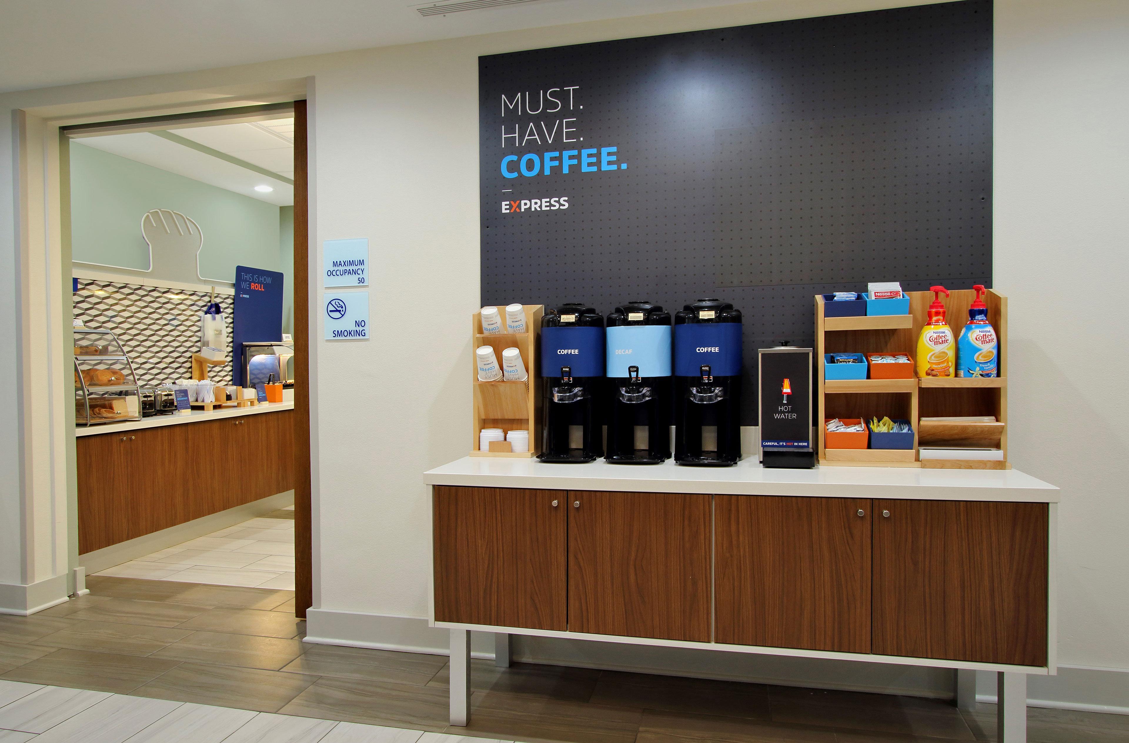 Holiday Inn Express Hotel & Suites Concordia Us 81 By Ihg Zewnętrze zdjęcie
