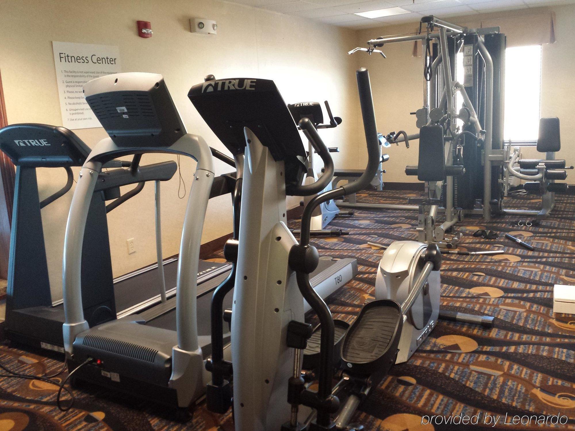 Holiday Inn Express Hotel & Suites Concordia Us 81 By Ihg Zewnętrze zdjęcie