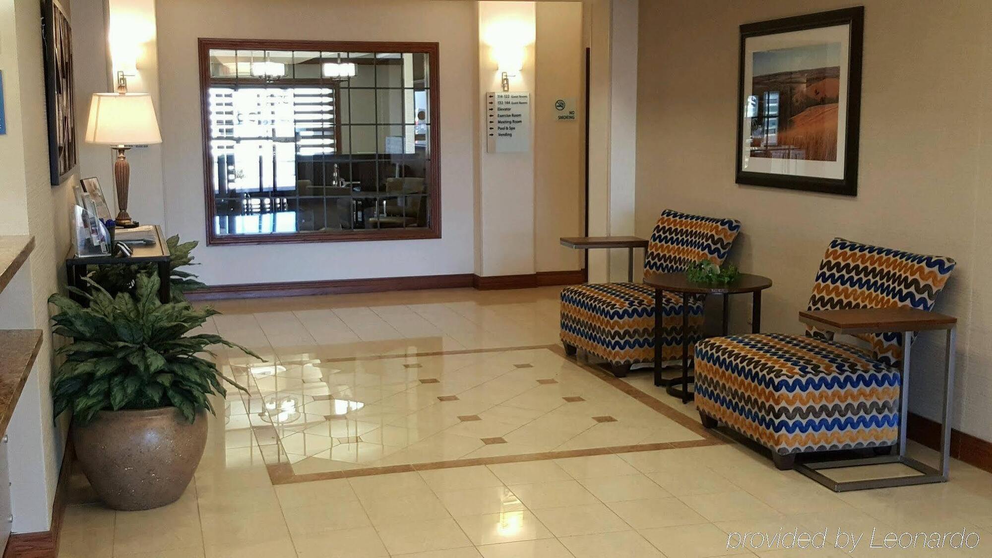 Holiday Inn Express Hotel & Suites Concordia Us 81 By Ihg Zewnętrze zdjęcie